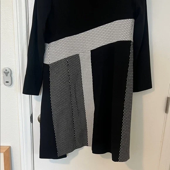 Calvin Klein Women's Black and White Long Blazer / Coat - Picture 12 of 12